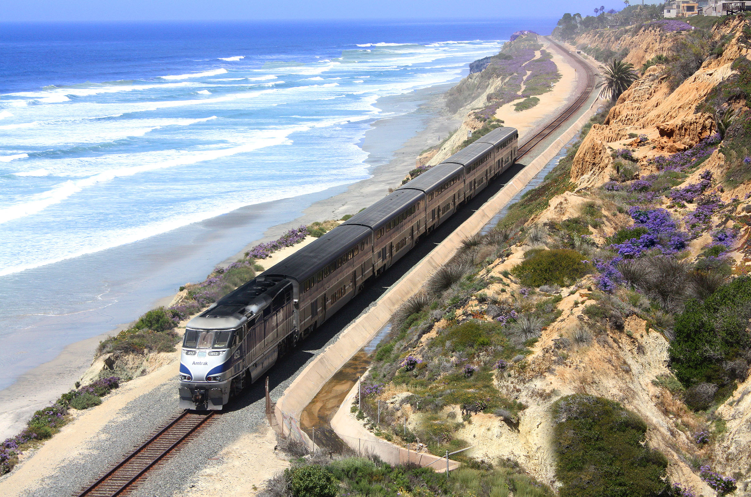 View of the Pacific Surfliner along the coast
